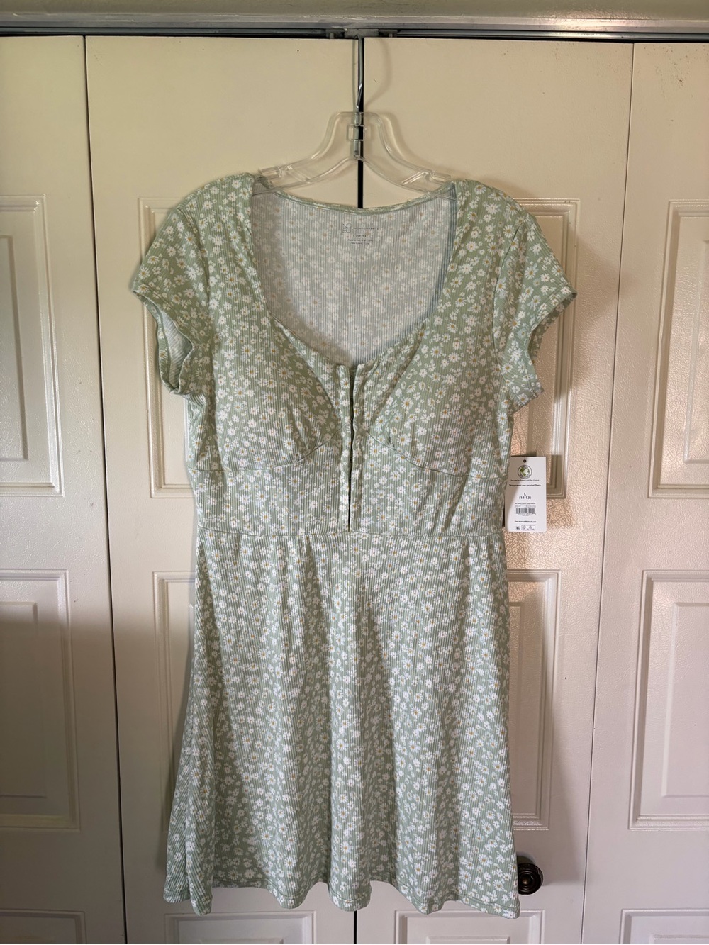 Retro Y2K groovy flower power NWT vintage inspired fun summer dress JR 11-13